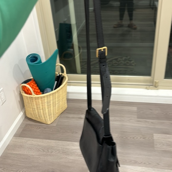 Cole Haan side shoulder bag - Picture 2 of 3